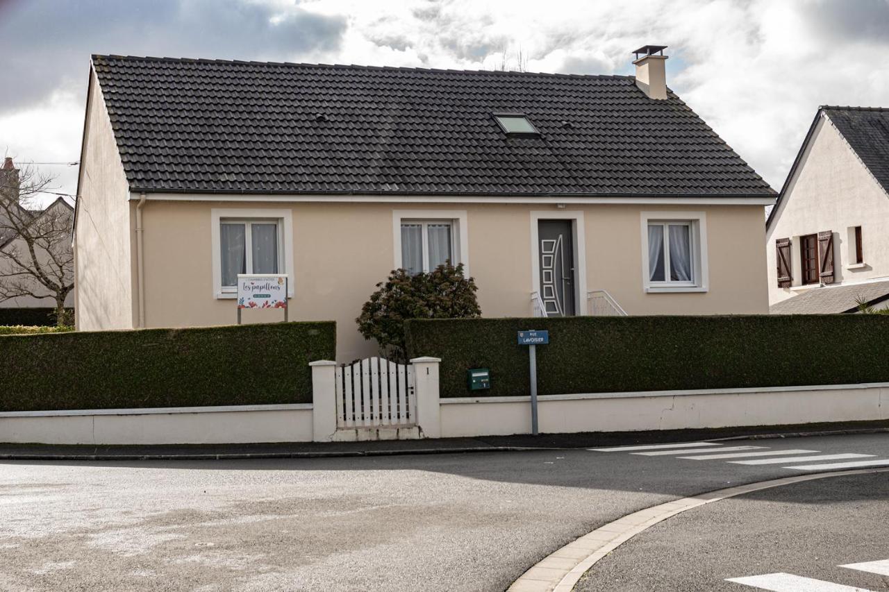 Chambres D Hotes Les Papillons Evron Exterior photo