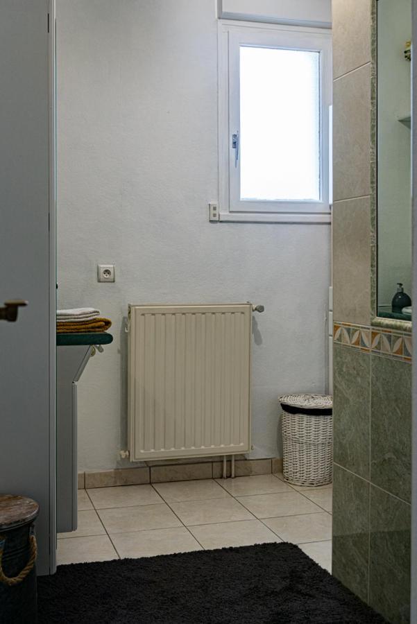Chambres D Hotes Les Papillons Evron Exterior photo